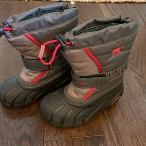 Like new! Toddler, sorel snow boots. Size 10